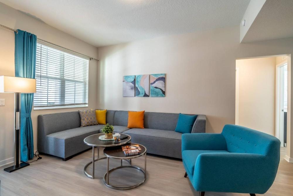 4013 Vista Cay